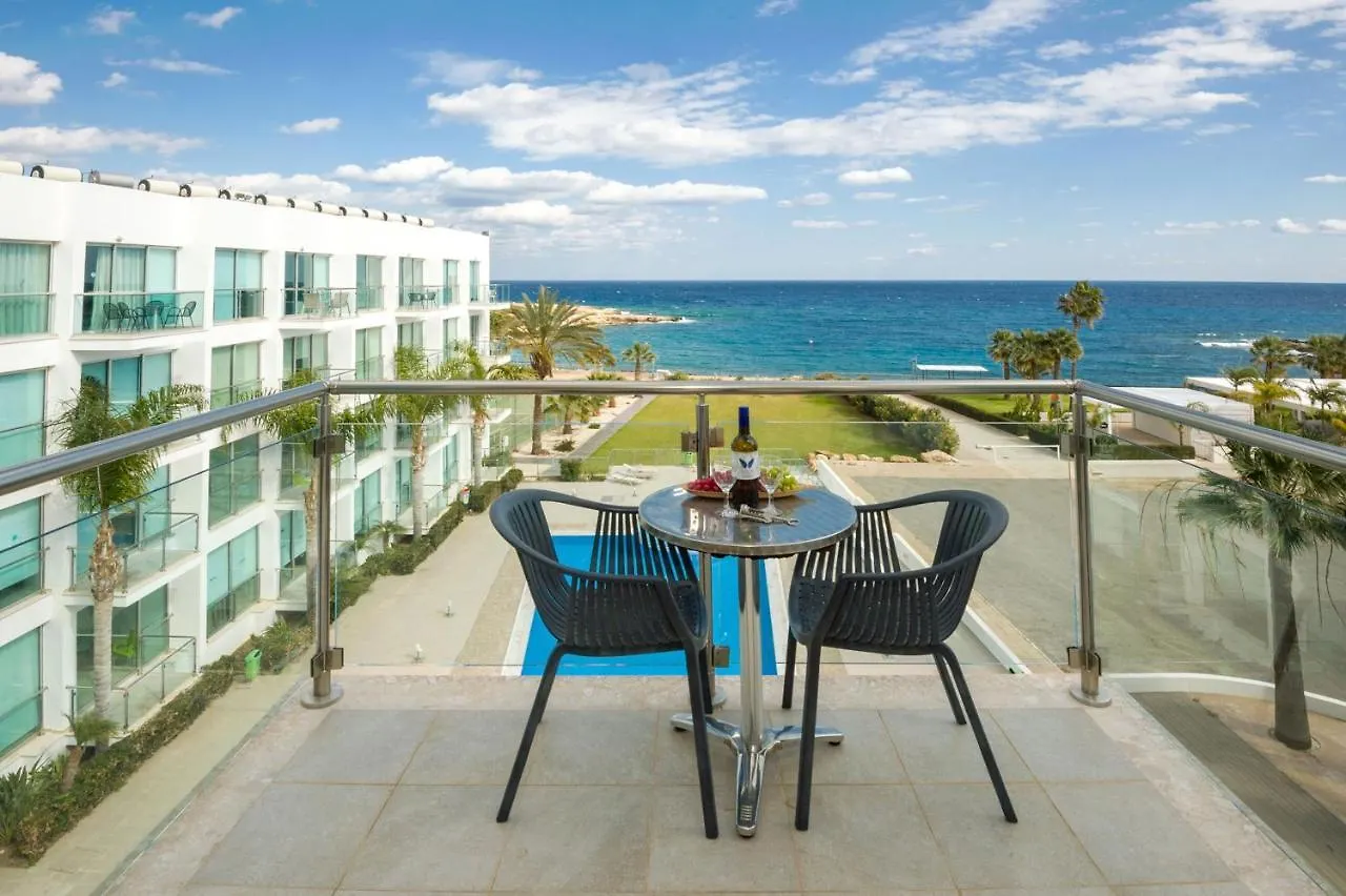 Gabriela - Coralli Beachfront Apartment Протарас