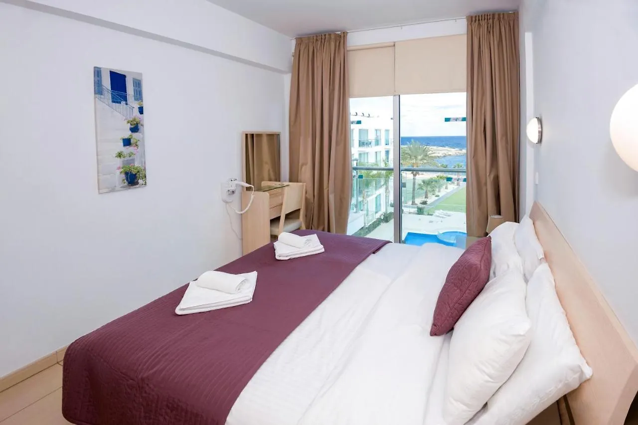 Gabriela - Coralli Beachfront Apartment Протарас Кипр