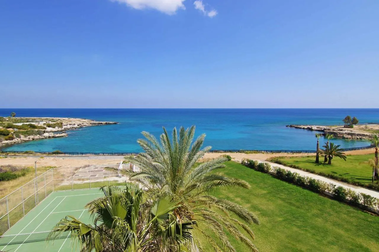 Gabriela - Coralli Beachfront Apartment Протарас Кипр